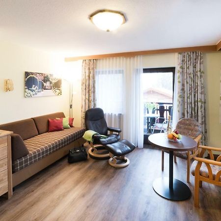 Hotel Garni Vier Jahreszeiten บาดฟึสซิง ภายนอก รูปภาพ